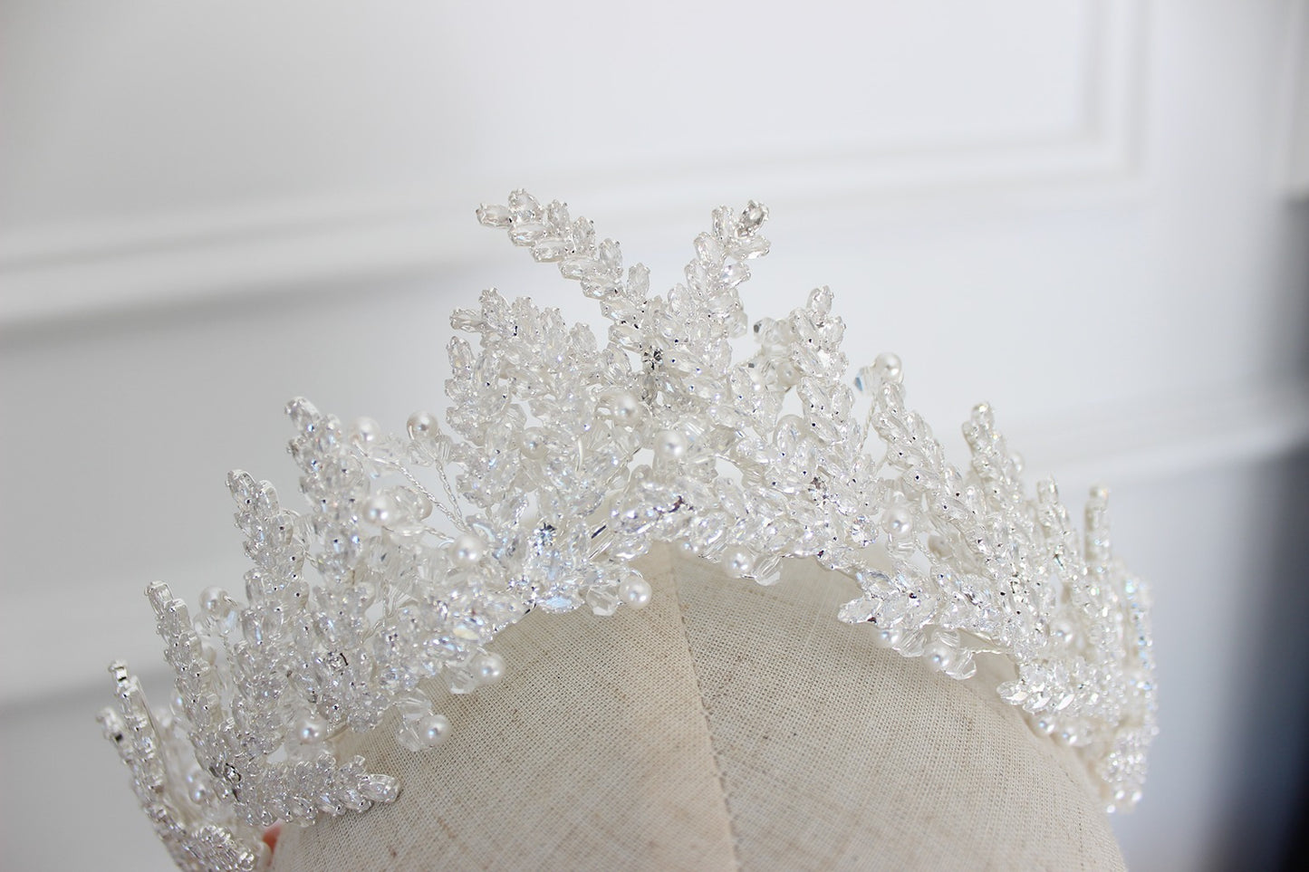 Pearl bridal crown on mannequin